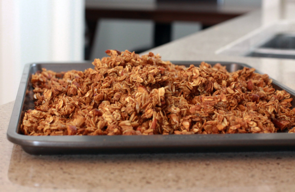 AlmondSesameGranola_1