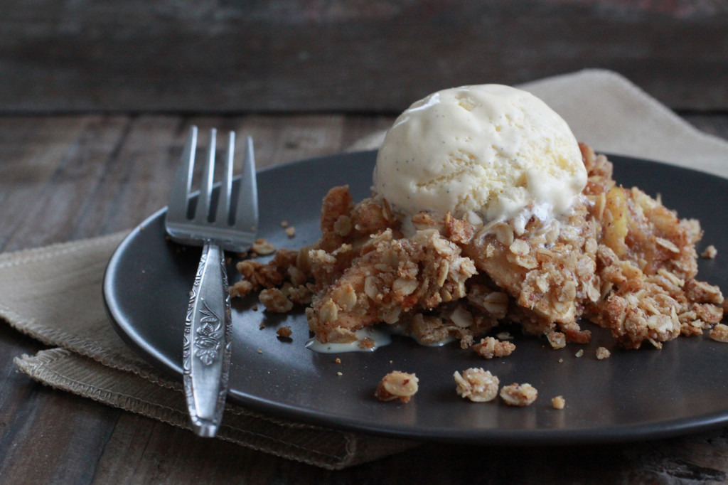 Gluten_Free_Oatmeal_Crumble_1