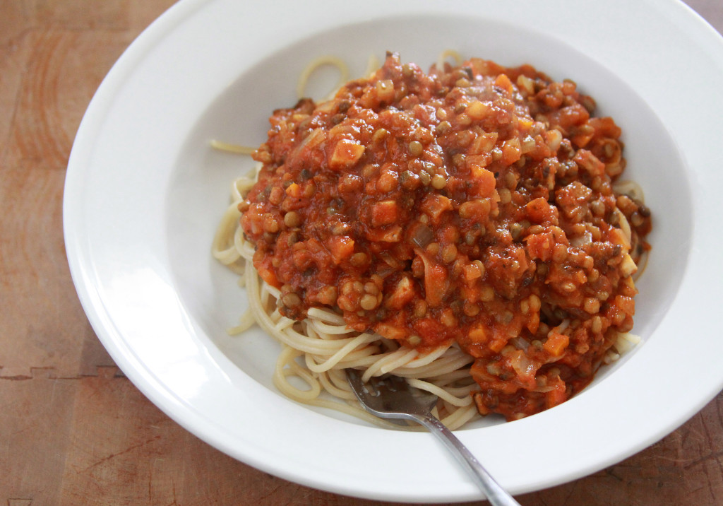 Spaghetti_With_Lentil_Sauce_1